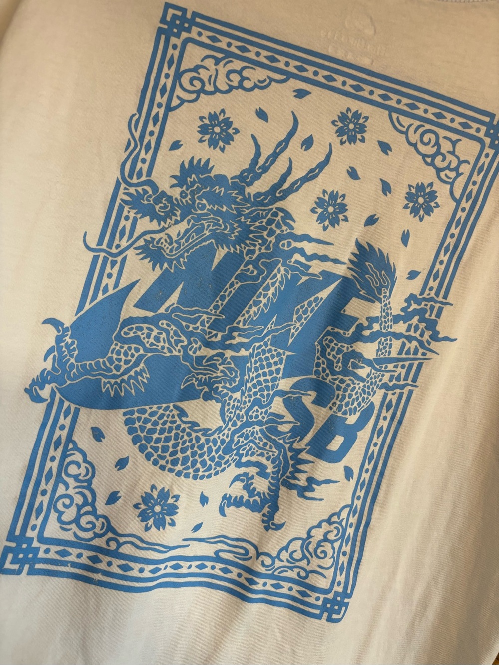 Nike SB Year of the Dragon White Blue Short Sleeve Casual T Shirt. Medium - Picture 2 of 7